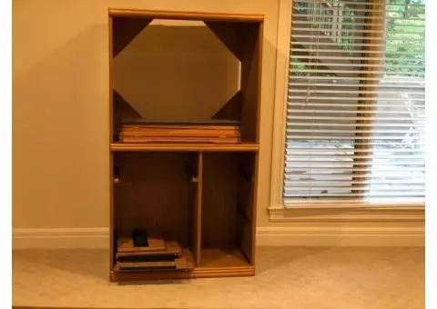 Solid Oak with glass and wood doors TV/stereo console