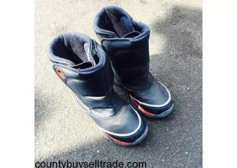 Youth Size 11 Boys Shoes