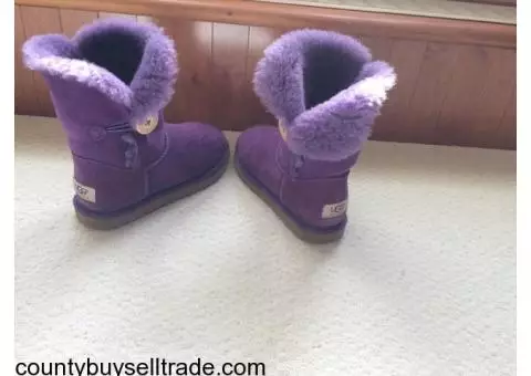 Ugg Bailey button boots size 5 (purple)
