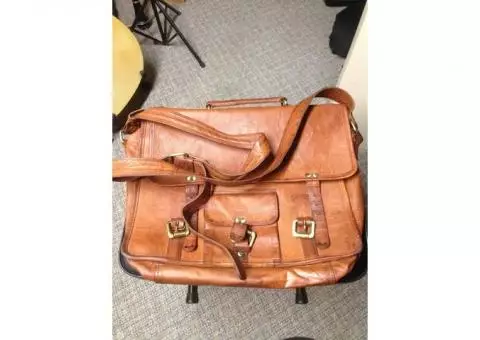 Leather messenger/laptop bag. Good condition.
