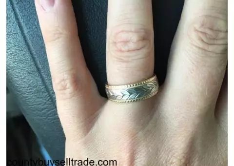 Pair of wedding rings for sale