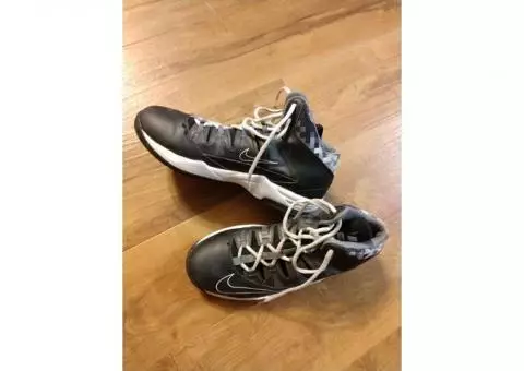 Nike "Maxair" Basketball shoes