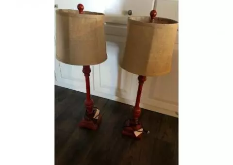 2 RED LAMPS