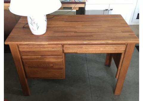 Beautiful solid Oak Desk