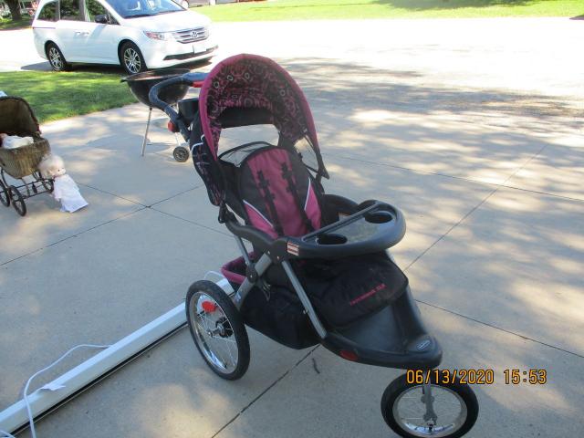 columbia jogging stroller