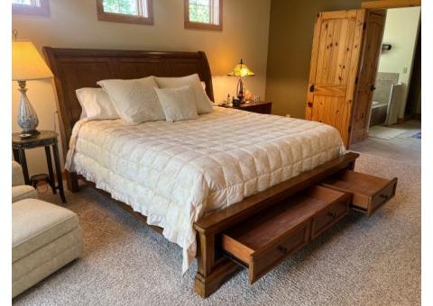 Beautiful king size bed for sale
