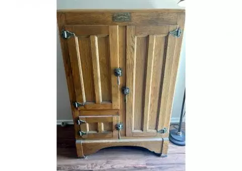 Antique early 1900s ice box