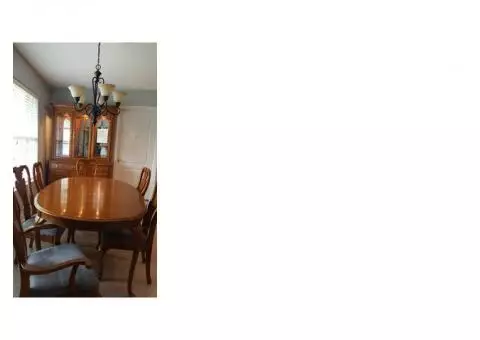 China cabinet table with 6 chairs