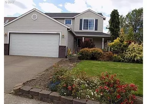 Home for Sale in McMinnville, OR 269,900