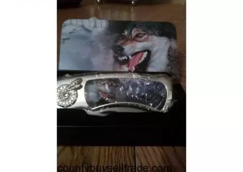 collectable wolf knife with original tin