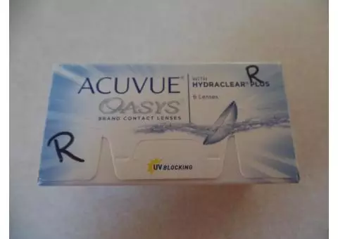 Acuvue Oasys contact lenses