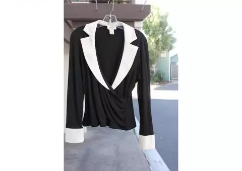 A "Knockout" top - Professional Style Black With White Accents