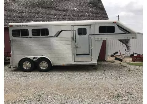 4 star horse trailer