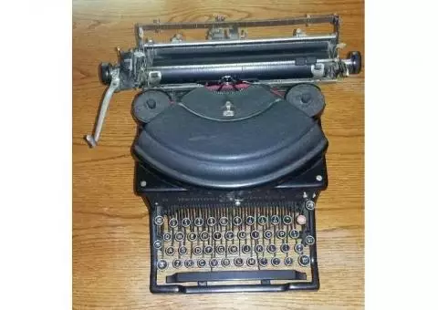 Remington Noiseless 6 Typewriter
