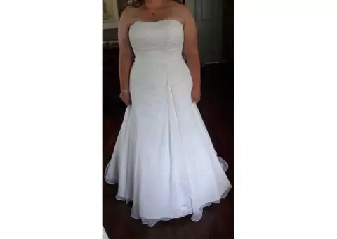 Size 16 White wedding dress