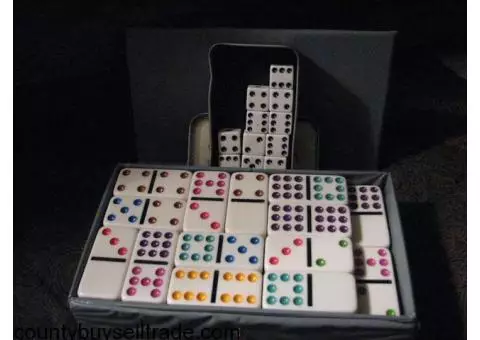 DOMINO by Cardinal - Deluxe 88 piece Vintage with Case and 11 piece Dice