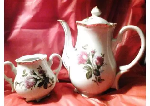 Antique teapot & creamer