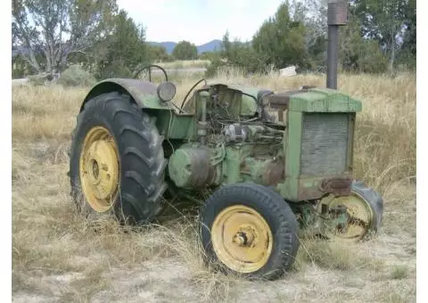 Old John Deere Tractor for parts