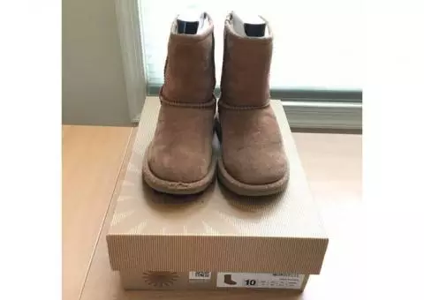 UGG Classic Boot - Girl Size 10