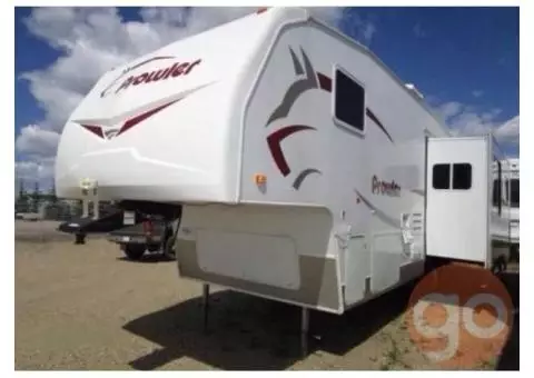 2007 Prowler 5th Wheel 29’ 295 RLS