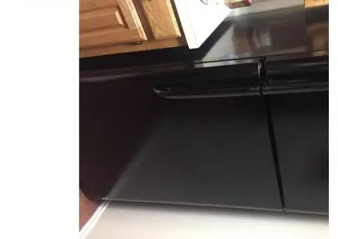 refrigerator/freezer very clean