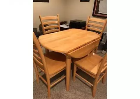 Table & chairs