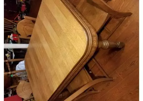 Dinning Room Table & 4 Chairs- Vintage - Quarter Sawn Oak