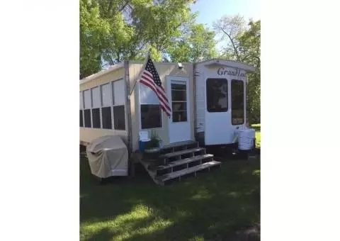 2010 Wildwood Grand Lodge park model camper