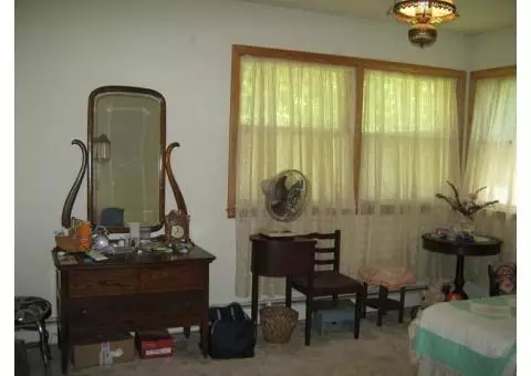 Antique, Oak, Princess Ann Dresser w Mirror